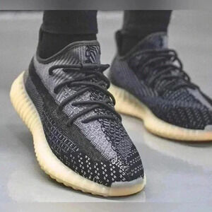 Adidas x Yeezy Black/Blue Knit Fabric Boost 350 v2 carbon Sneakers Size 5 1/2‎